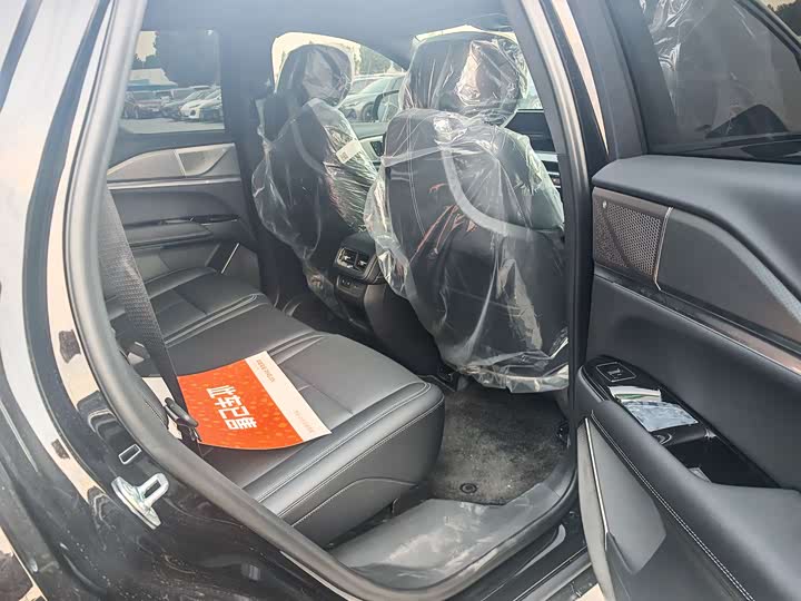 Cadillac XT 5 2026 2.0 T Premium — фото 10