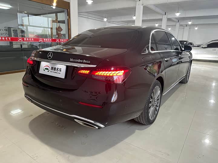 Mercedes-Benz E-Class 2023 E 300 L Luxury — фото 6