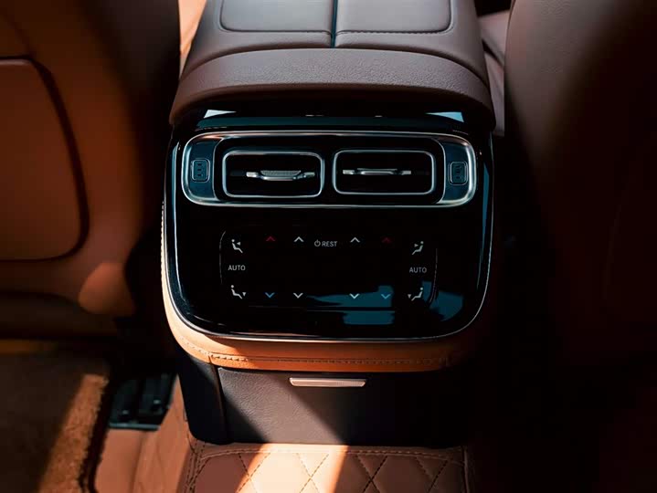 Mercedes-Benz S-Class 2024 S 400 L — фото 13
