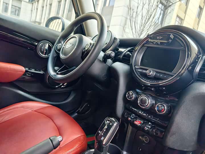 MINI Hatch — фото 14