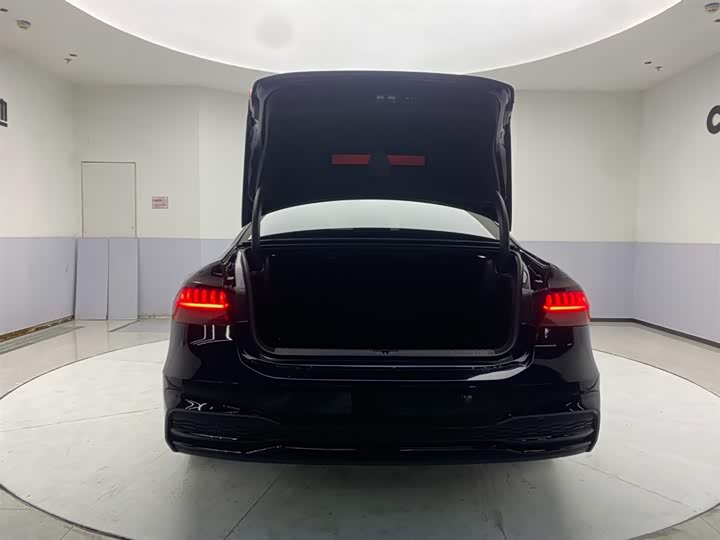 Audi A7L 2023 45 TFSI quattro S-line — фото 30