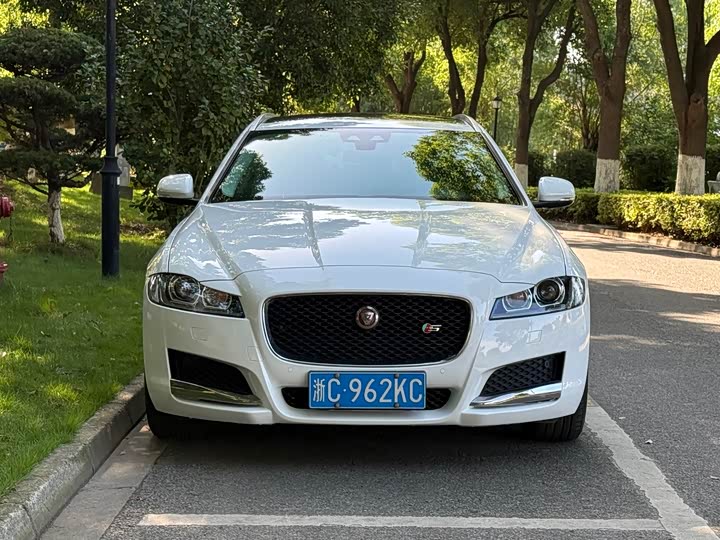 Jaguar XF 2018 XF Sportbrake 2.0 T 250 PS 2 WD — фото 2