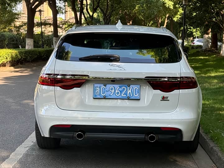 Jaguar XF 2018 XF Sportbrake 2.0 T 250 PS 2 WD — фото 5