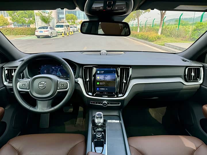 Volvo S60 2024 B 4 — фото 5