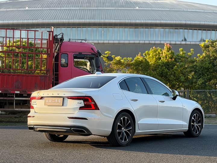 Volvo S60 2020 T 4 — фото 4
