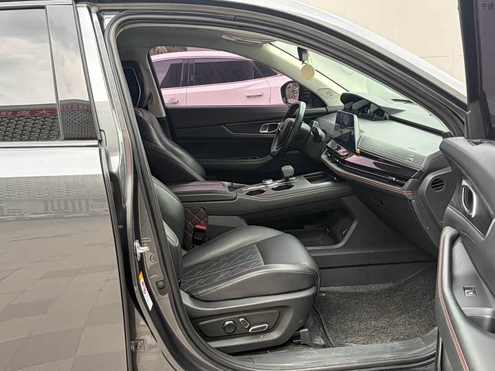 Changan UNI-K 2021 2.0 T Premium — фото 10