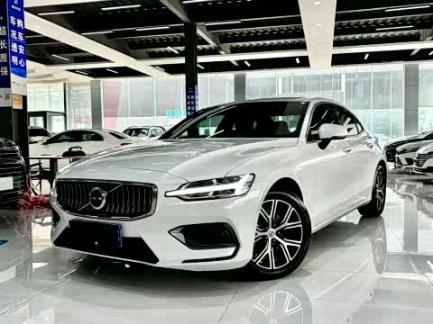 Volvo S60 2025 B 4 — фото 10