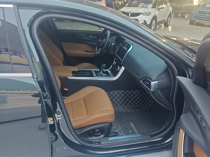 Jaguar XEL 2023 2.0 T 250 PS R-DYNAMIC S — фото 8