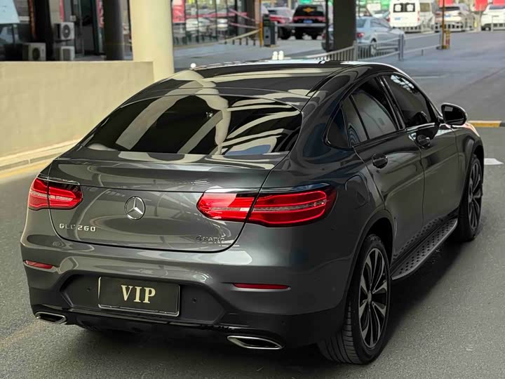Mercedes-Benz GLC 2017 GLC 260 4 MATIC SUV — фото 4