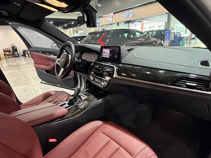 BMW 5 Series 525Li M спортпакет — фото 20