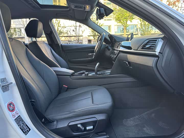 BMW 3 Series 320Li стиль — фото 11