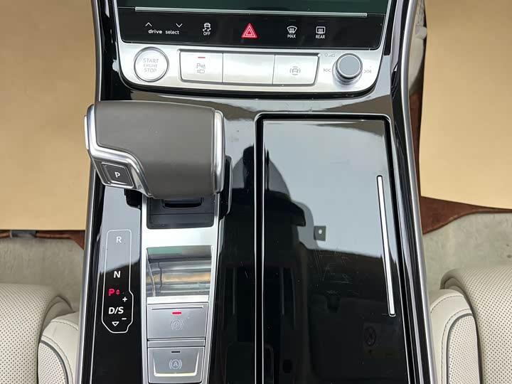 Audi A8 2019 Plus A 8 L 55 TFSI quattro Luxury — фото 15