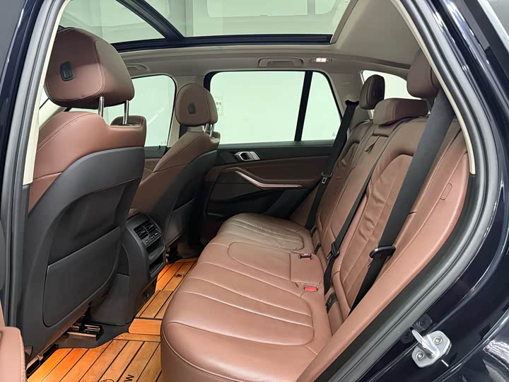 BMW X5 2019 x Drive 40i M — фото 6