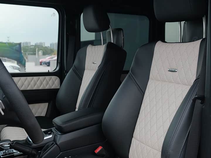 Mercedes-Benz G-Class 2016 AMG G 63 — фото 9