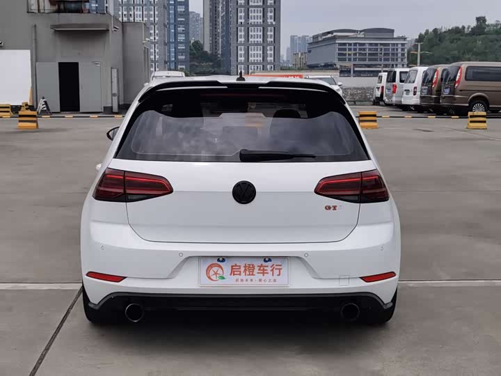 Volkswagen GTI 2019 2.0 TSI GTI V — фото 16