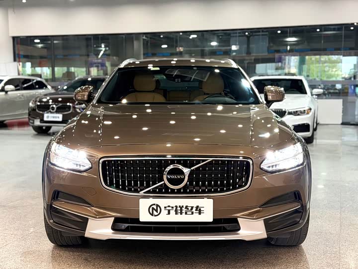 Volvo V90 2017 Cross Country T 5 AWD — фото 2