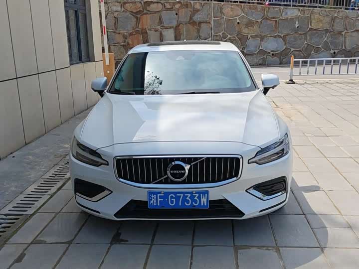 Volvo S60 2021 T 4 — фото 2