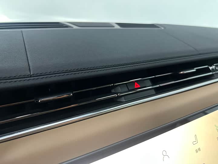 Land Rover Range Rover Sport — фото 11
