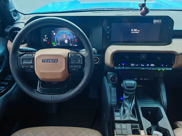 Toyota Prado — фото 29