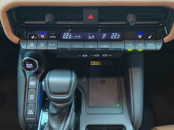 Toyota Prado — фото 26