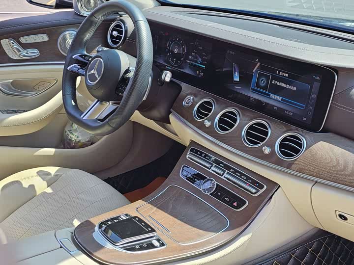 Mercedes-Benz E-Class 2017 E 300 L Luxury — фото 19
