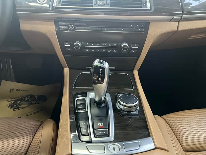 BMW 7 Series 730Li люкс — фото 9