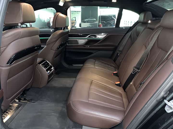BMW 7-Series 2018 730 Li Leading M — фото 14