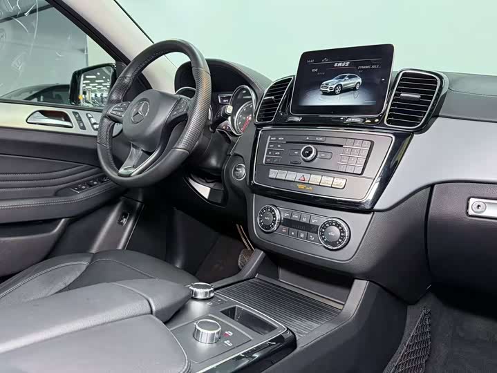 Mercedes-Benz GLE 2018 GLE 320 4 MATIC SUV — фото 12