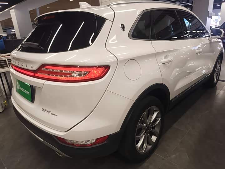 Lincoln MKC 2018 2.0 T 4 WD — фото 7