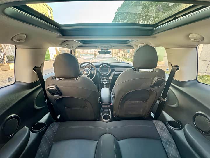 MINI Hatch — фото 12