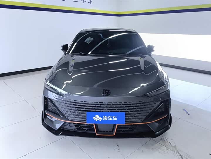 Changan UNI-V 2022 1.5 T — фото 2
