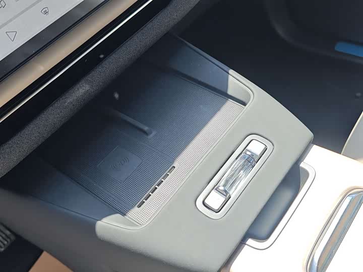 Volvo XC70 Hybrid 2026 4 WD Core — фото 7