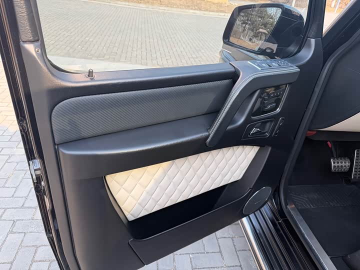 Mercedes-Benz G-Class 2016 AMG G 63 Edition 463 — фото 10
