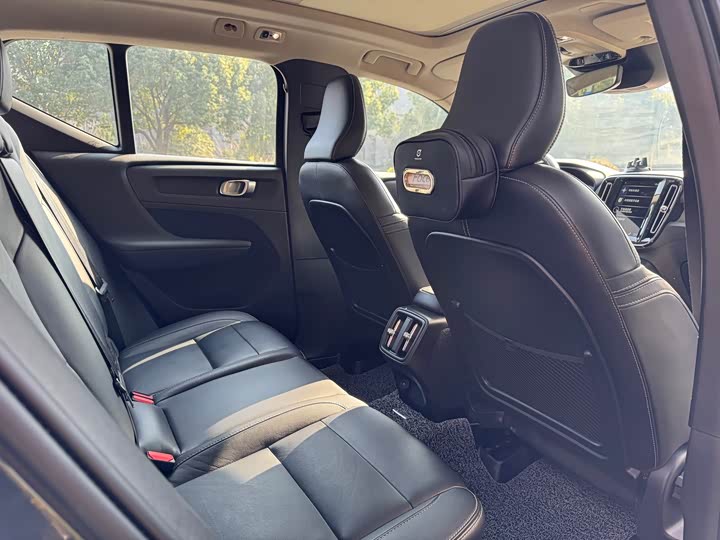 Volvo XC40 2021 T 4 WD — фото 11