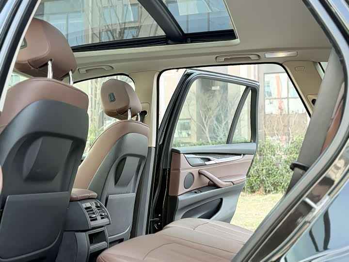 BMW X5 2015 x Drive 35i — фото 15