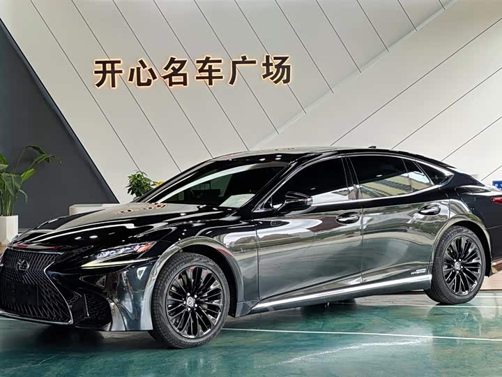 Lexus LS 2018 500h V — фото 1