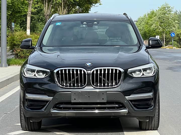 BMW X3 2019 x Drive 28i — фото 2