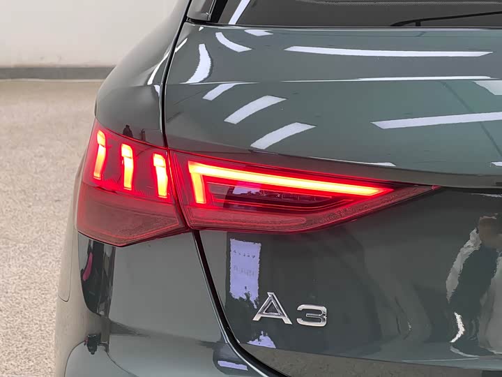 Audi A3 2023 Sportback 35 TFSI Sport — фото 8