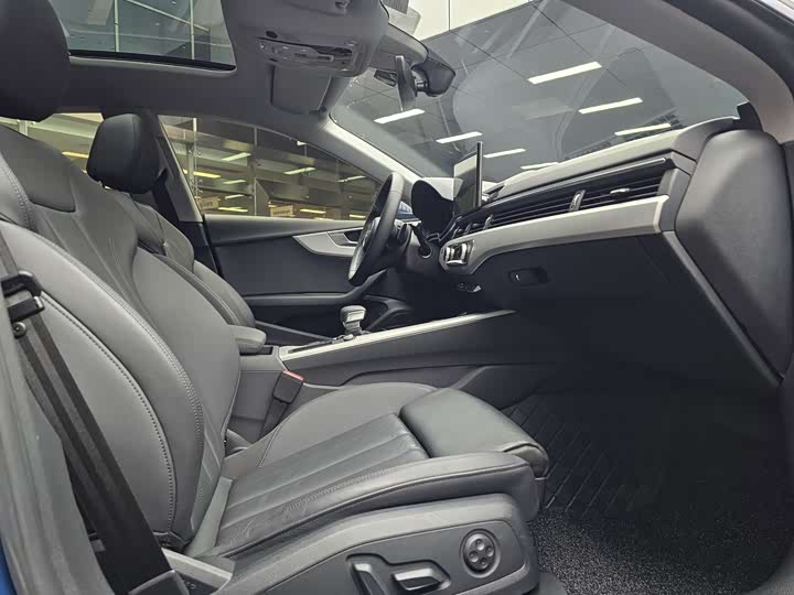 Audi A5 2023 Sportback 40 TFSI — фото 12