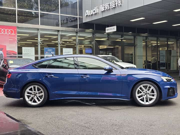 Audi A5 2023 Sportback 40 TFSI — фото 5