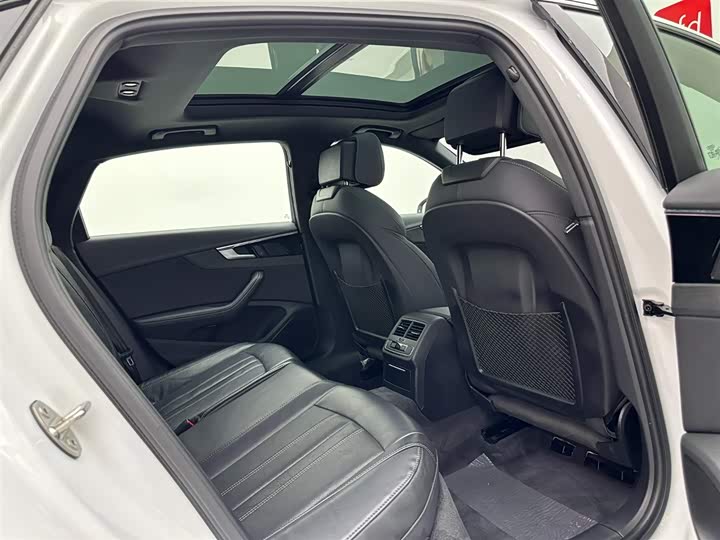 Audi A4L 2023 40 TFSI — фото 22