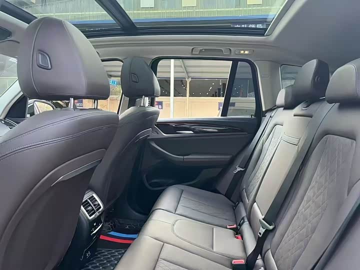 BMW X3 xDrive25i M спортпакет — фото 6