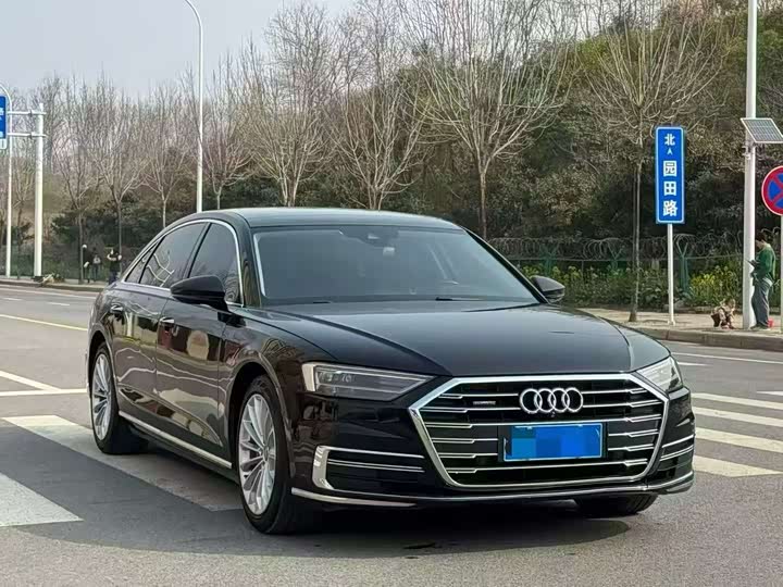 Audi A8 2018 A 8 L 55 TFSI quattro — фото 3