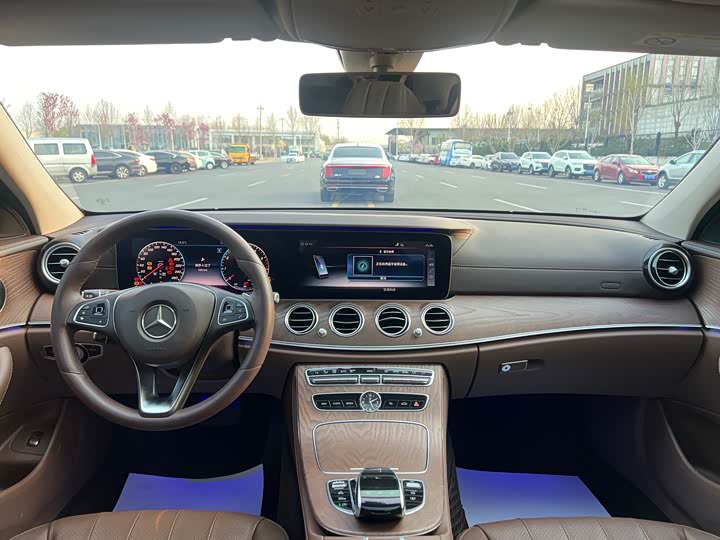 Mercedes-Benz E-Class 2018 E 300 L Luxury — фото 8
