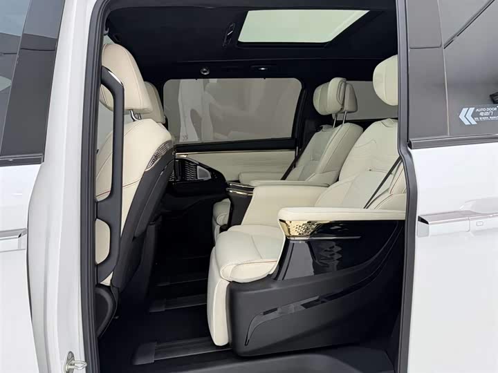 Trumpchi M8 2023 400 T — фото 18