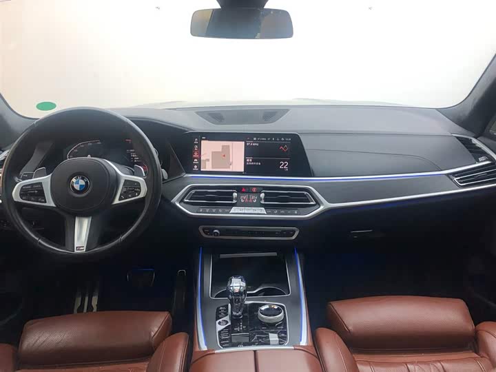 BMW X7 2021 x Drive 40i M — фото 7