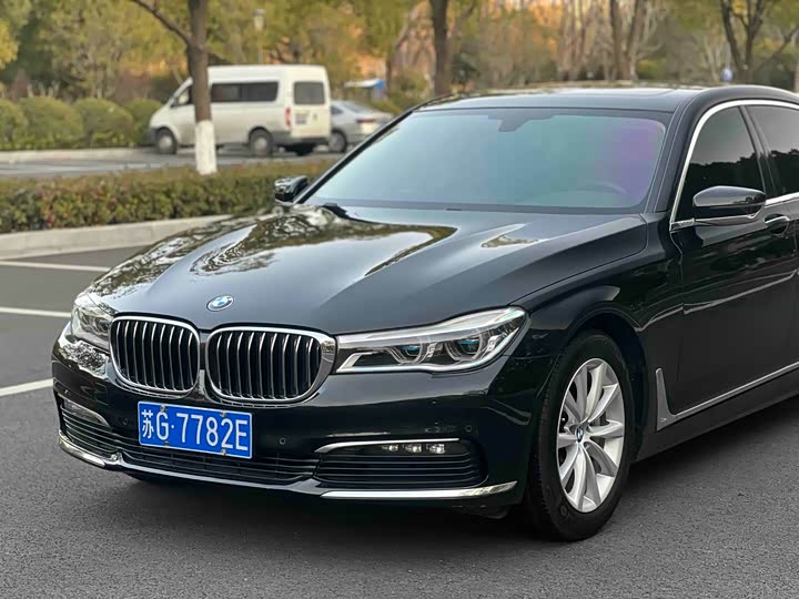BMW 7 Series 730Li продвинутая — фото 3