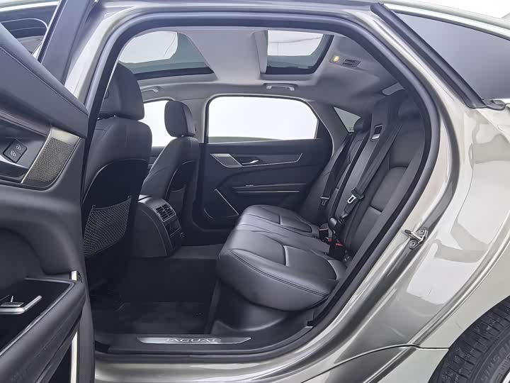 Jaguar XFL 2022 XFL 2.0 T P 200 2 WD — фото 6