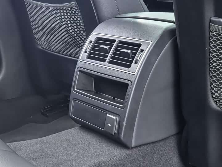 Jaguar XFL 2022 XFL 2.0 T P 200 2 WD — фото 11