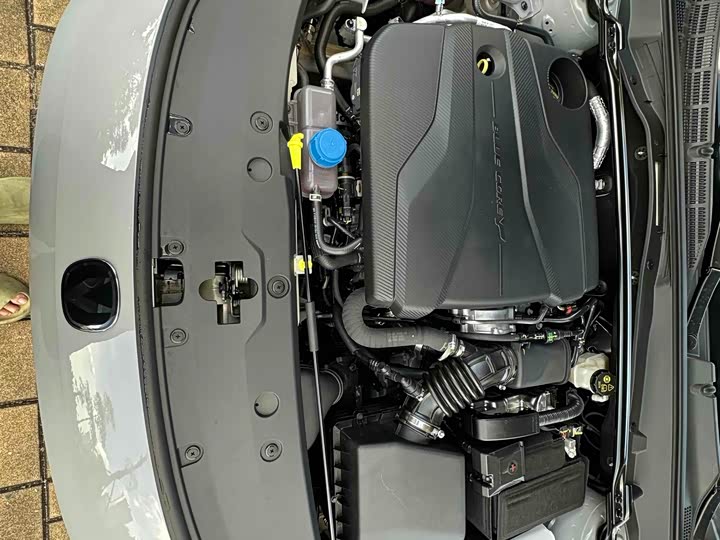 Changan UNI-V 2024 1.5 T Sport — фото 24